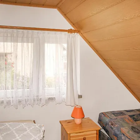 2 Bedroom Cozy In Ferienhaus Spitzkunnersdorf