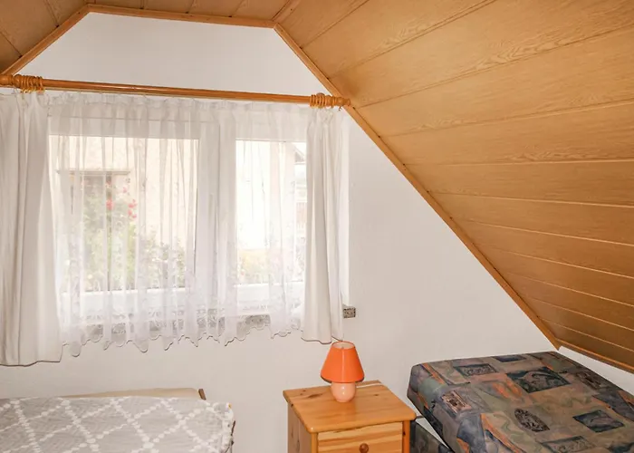 2 Bedroom Cozy In Dom wakacyjny Spitzkunnersdorf